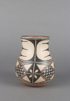 Alvina%20Garcia%2C%20%3Cb%3E%3Ci%3E%20Olla%3C%2Fi%3E%3C%2Fb%3E%2C%20ca.%201980%2C%20glazed%20clay%2C%20The%20Elizabeth%20Cole%20Butler%20Collection%2C%20%26%23169%3B%20unknown%2C%20research%20required%2C%202013.17.17
